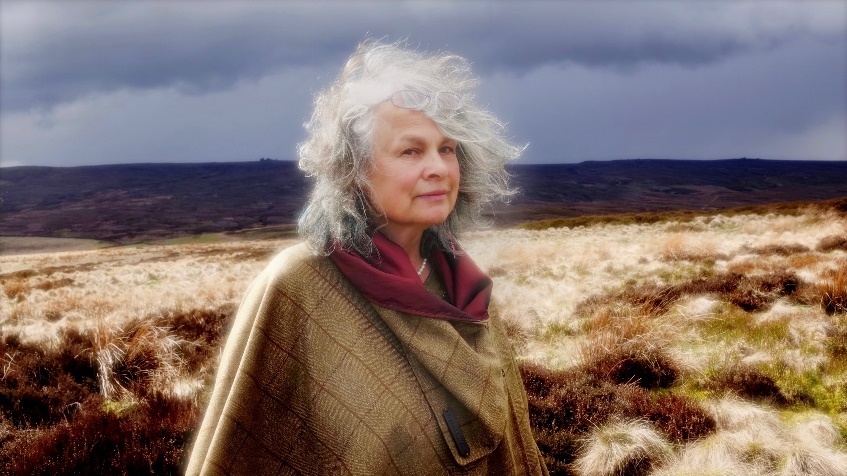 the statue's sculptor Laury Dizengremel