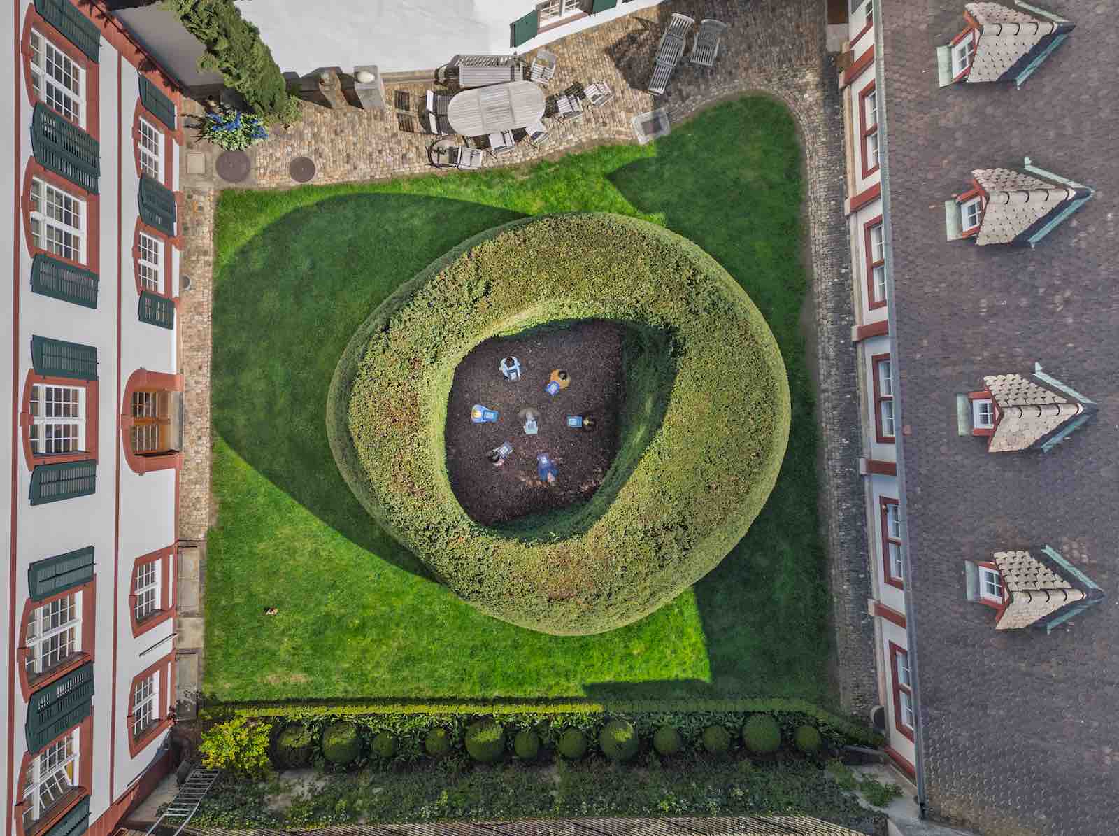 Garden of Dr. Jörn Günther Rare Books