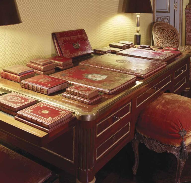 Jayne Wrightsman’s apartment