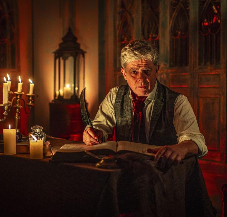 Andrew Bennett in Dracula, A Journey Into Darkness